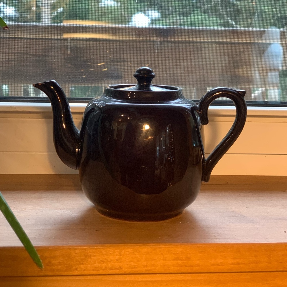 GIBSON POTTERY| Mini 1 cup Teapot.